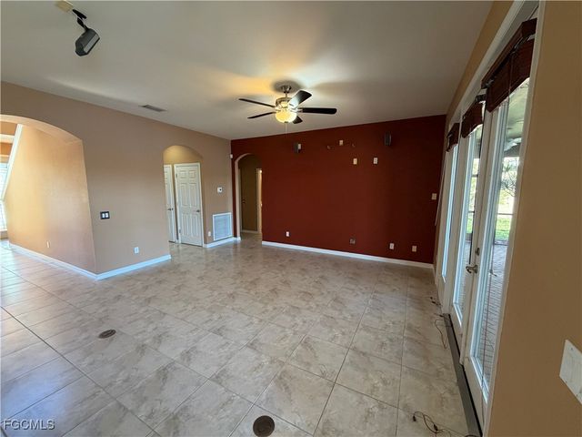 16511 Whispering Trace CT, Fort Myers, FL 33908