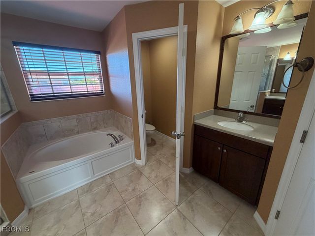 16511 Whispering Trace CT, Fort Myers, FL 33908