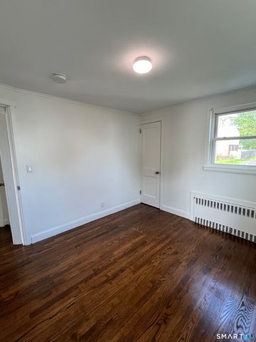 25 Ann Street, East Hartford, CT 06108
