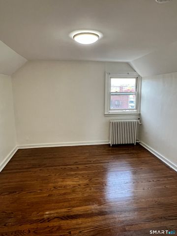 25 Ann Street, East Hartford, CT 06108