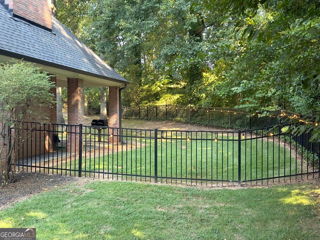 8225 Seven Oaks Drive, Jonesboro, GA 30236