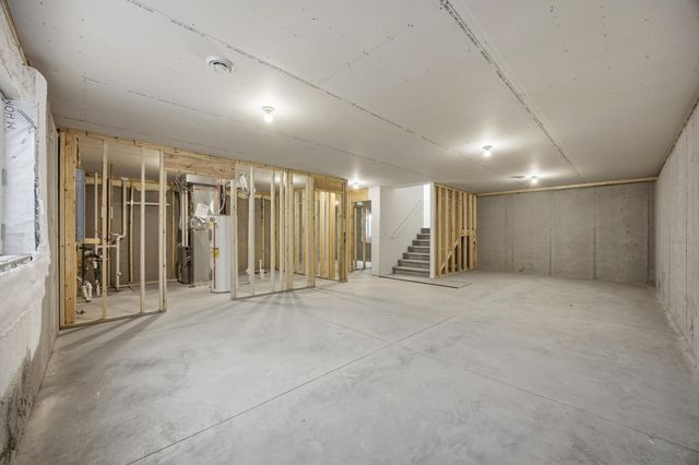 10350 Burgundy Drive, Horace, ND 58047