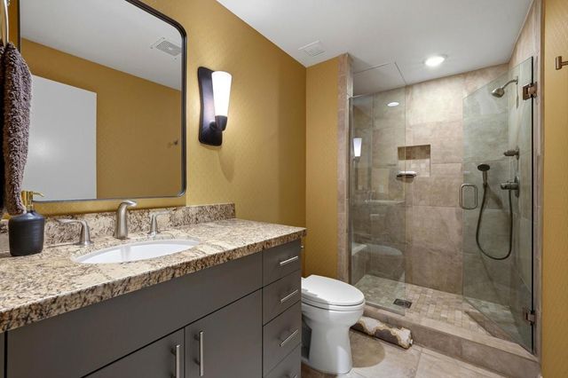 910 Island Drive 207, Rancho Mirage, CA 92270