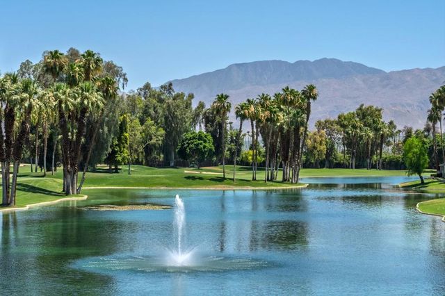 910 Island Drive 207, Rancho Mirage, CA 92270