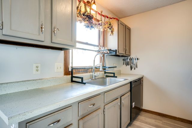 419 N Anna St, Wichita, KS 67212