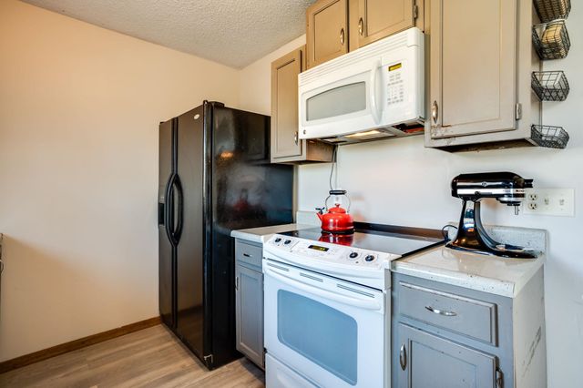 419 N Anna St, Wichita, KS 67212