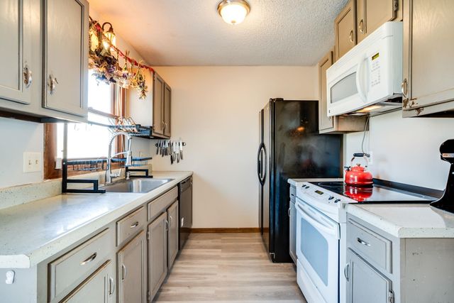 419 N Anna St, Wichita, KS 67212