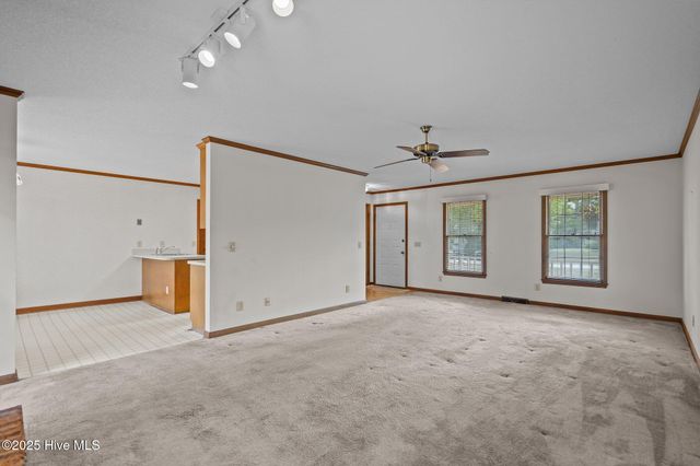 206 Shamrock Drive, Wilmington, NC 28409