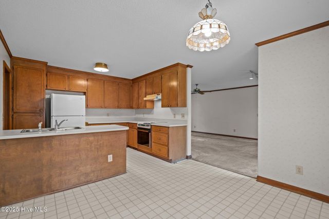 206 Shamrock Drive, Wilmington, NC 28409