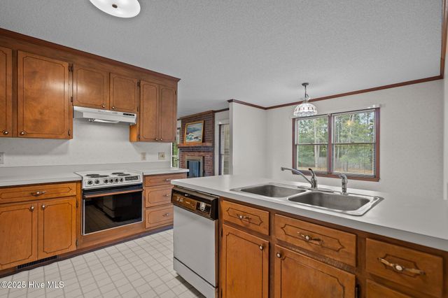 206 Shamrock Drive, Wilmington, NC 28409