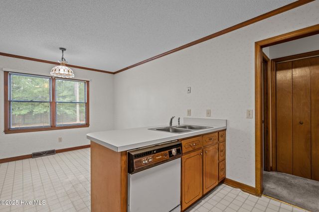 206 Shamrock Drive, Wilmington, NC 28409