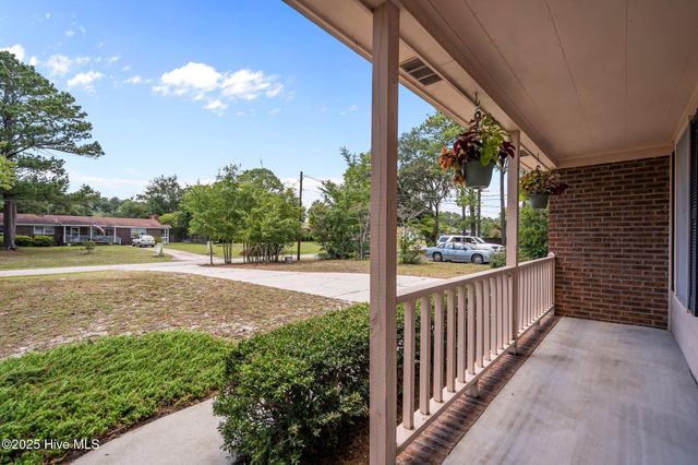 206 Shamrock Drive, Wilmington, NC 28409