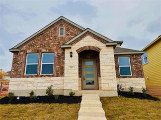 709 Long Run #1, Liberty Hill, TX 78642