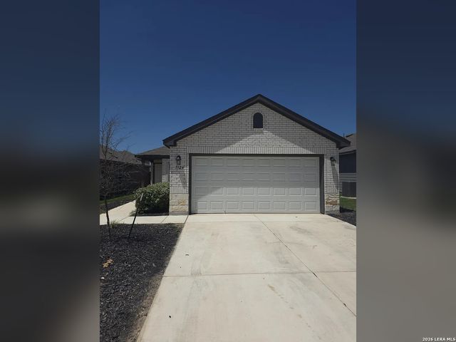 1124 Whitneyway Ln, New Braunfels, TX 78130