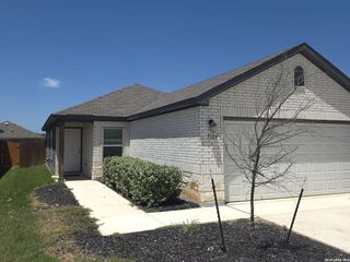 1124 Whitneyway Ln, New Braunfels, TX 78130