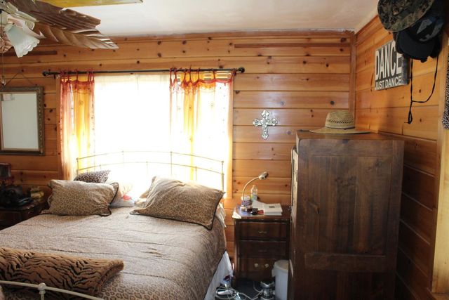 9133 La Porte, Brownsville, CA 95919