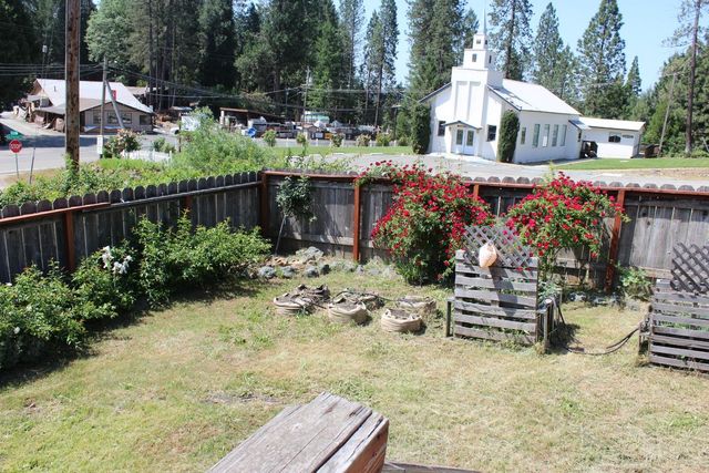 9133 La Porte, Brownsville, CA 95919