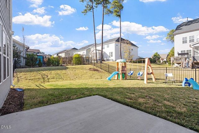1829 Knights Crest Way, Wake Forest, NC 27587