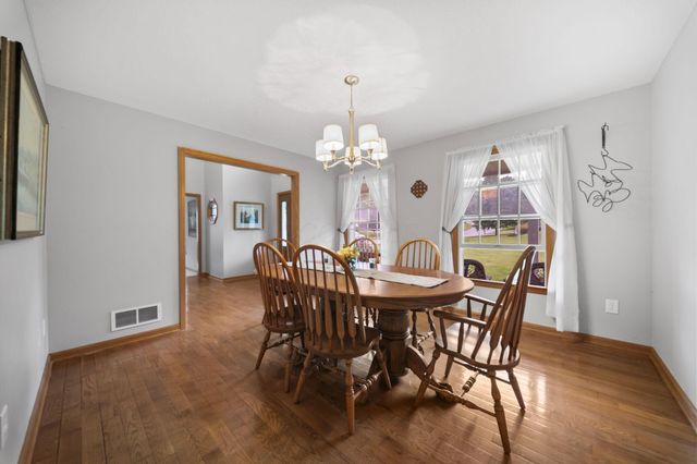 525 Gleneagles Drive, Newark, OH 43055