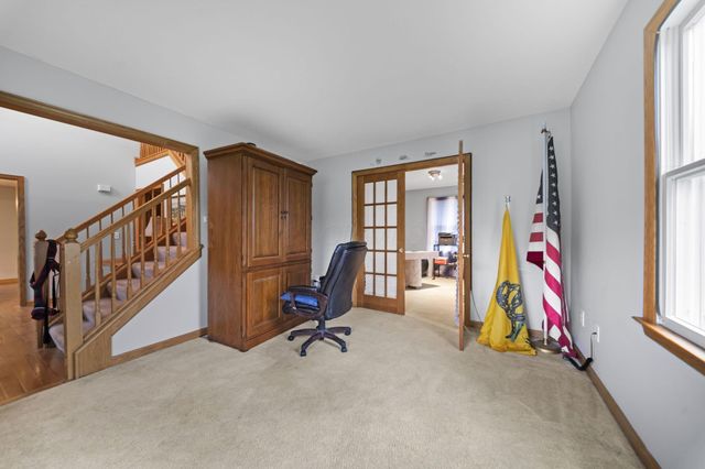 525 Gleneagles Drive, Newark, OH 43055