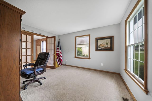 525 Gleneagles Drive, Newark, OH 43055