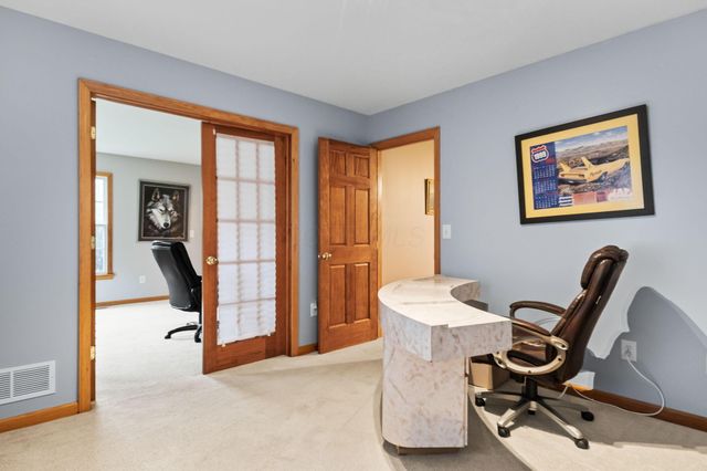 525 Gleneagles Drive, Newark, OH 43055