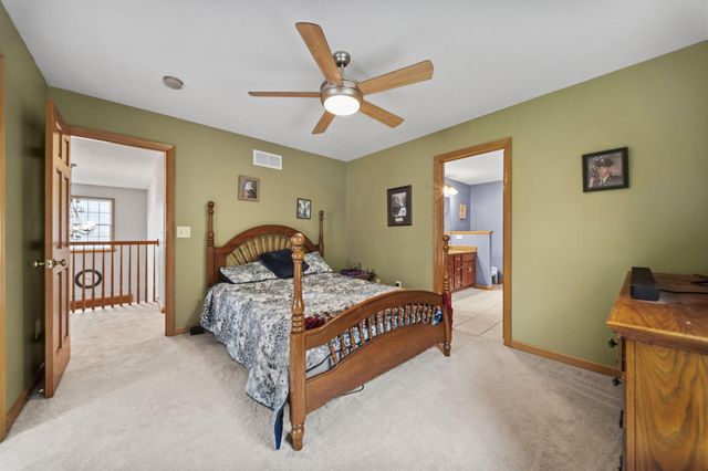 525 Gleneagles Drive, Newark, OH 43055