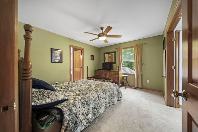 525 Gleneagles Drive, Newark, OH 43055