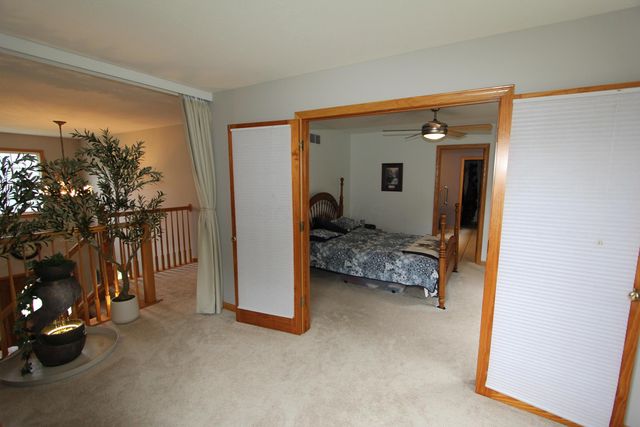 525 Gleneagles Drive, Newark, OH 43055
