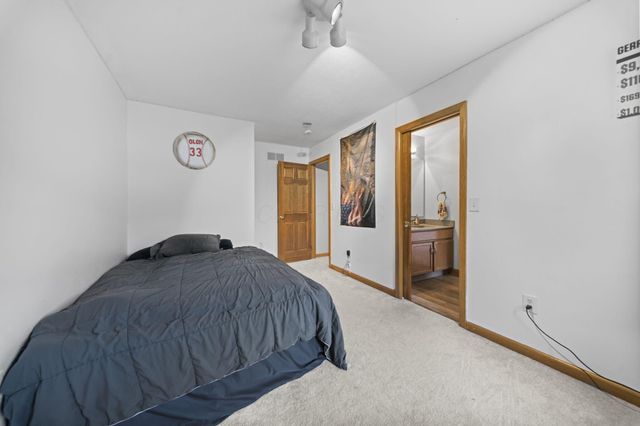 525 Gleneagles Drive, Newark, OH 43055