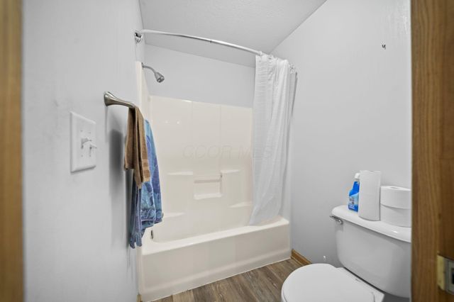 525 Gleneagles Drive, Newark, OH 43055