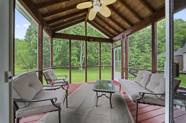 525 Gleneagles Drive, Newark, OH 43055