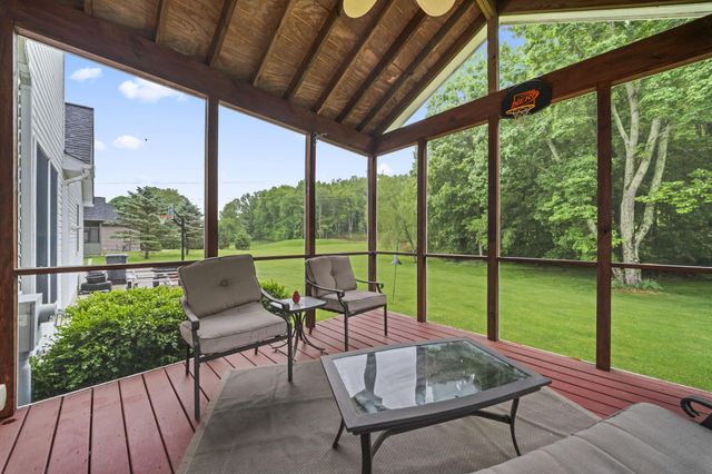 525 Gleneagles Drive, Newark, OH 43055