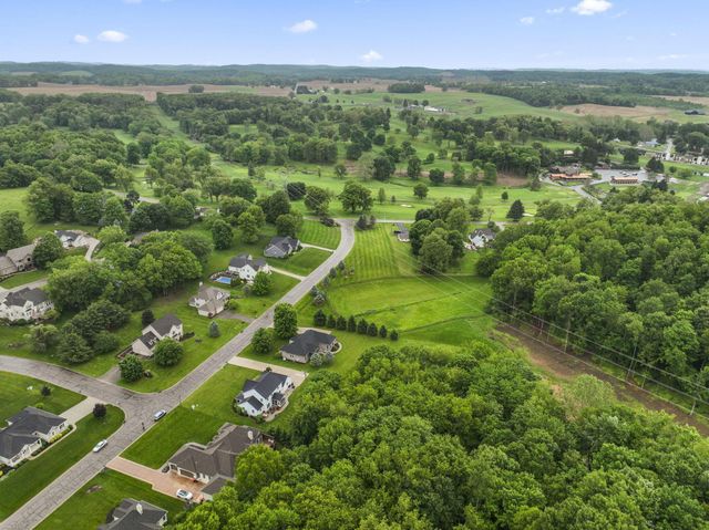 525 Gleneagles Drive, Newark, OH 43055