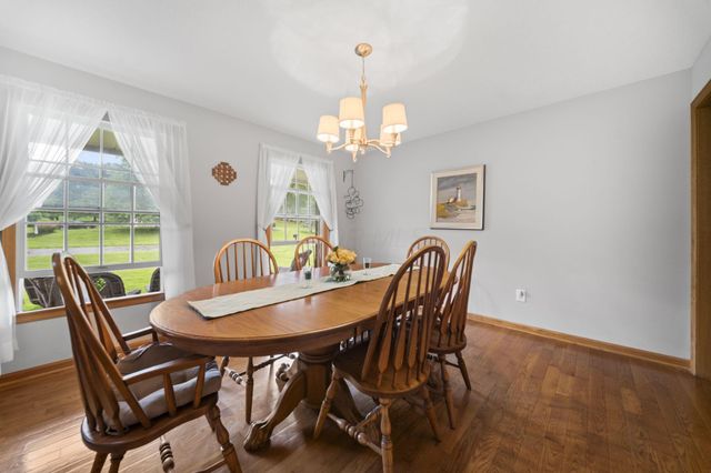 525 Gleneagles Drive, Newark, OH 43055