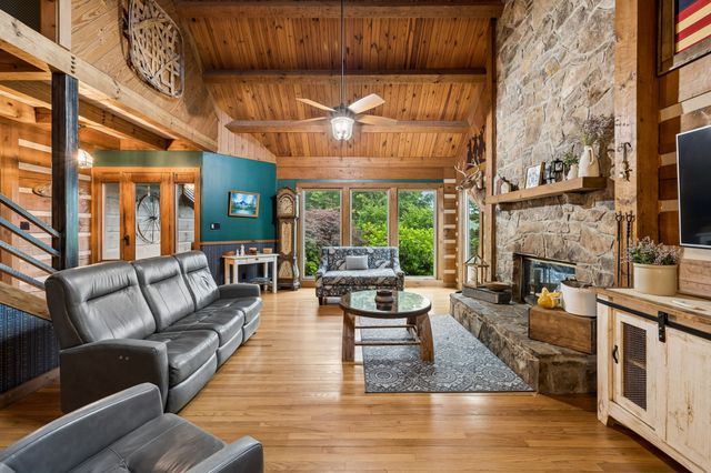 2500 Chimney Springs Rd, Cookeville, TN 38506