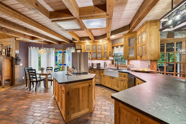 2500 Chimney Springs Rd, Cookeville, TN 38506