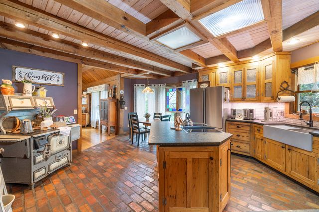 2500 Chimney Springs Rd, Cookeville, TN 38506