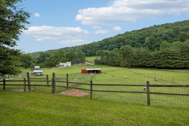 2500 Chimney Springs Rd, Cookeville, TN 38506