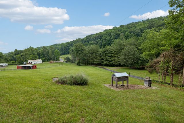2500 Chimney Springs Rd, Cookeville, TN 38506