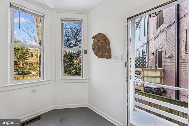 812 NORTH CAROLINA AVE SE, Washington, DC 20003