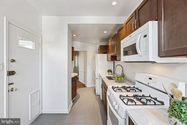 812 NORTH CAROLINA AVE SE, Washington, DC 20003