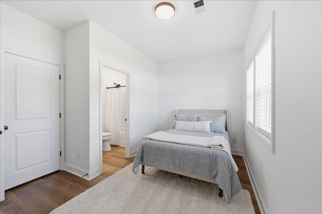 639 N Laurel Street, Summerville, SC 29483