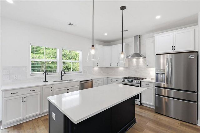 639 N Laurel Street, Summerville, SC 29483