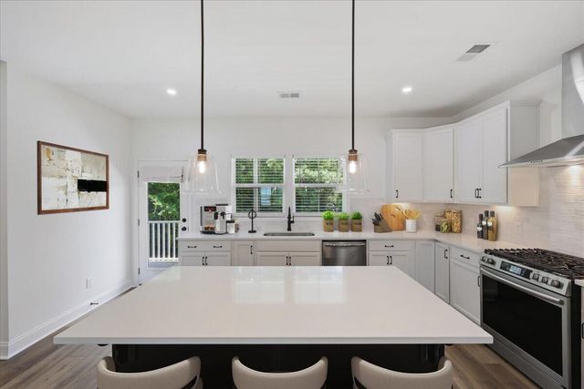 639 N Laurel Street, Summerville, SC 29483