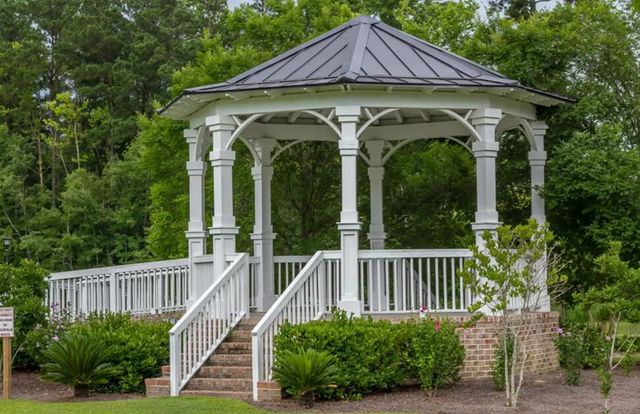 639 N Laurel Street, Summerville, SC 29483