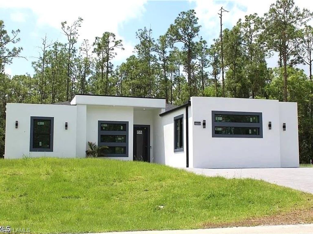 3306 E 2nd ST, Lehigh Acres, FL 33936