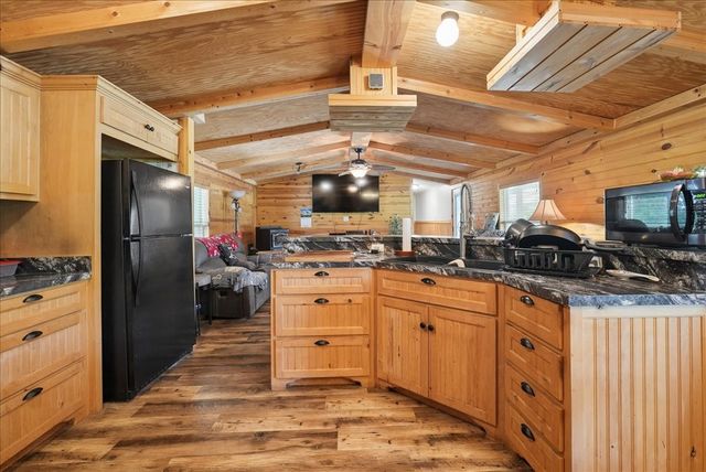 691 S State Highway 78, Bonham, TX 75418