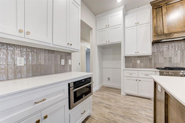 4609 Hambletonian Lane, Mustang, OK 73064