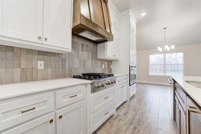 4609 Hambletonian Lane, Mustang, OK 73064